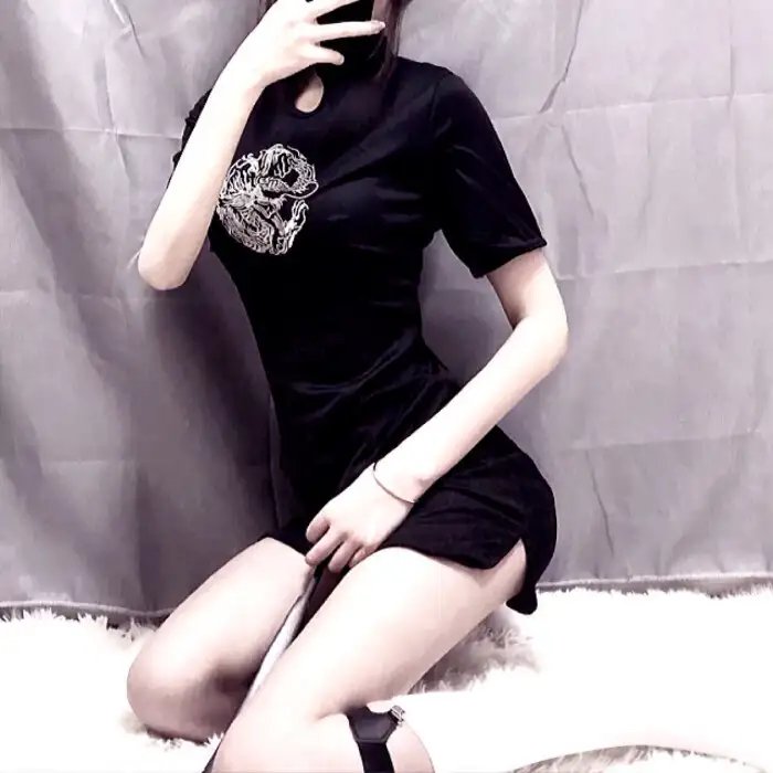 穿墙行
